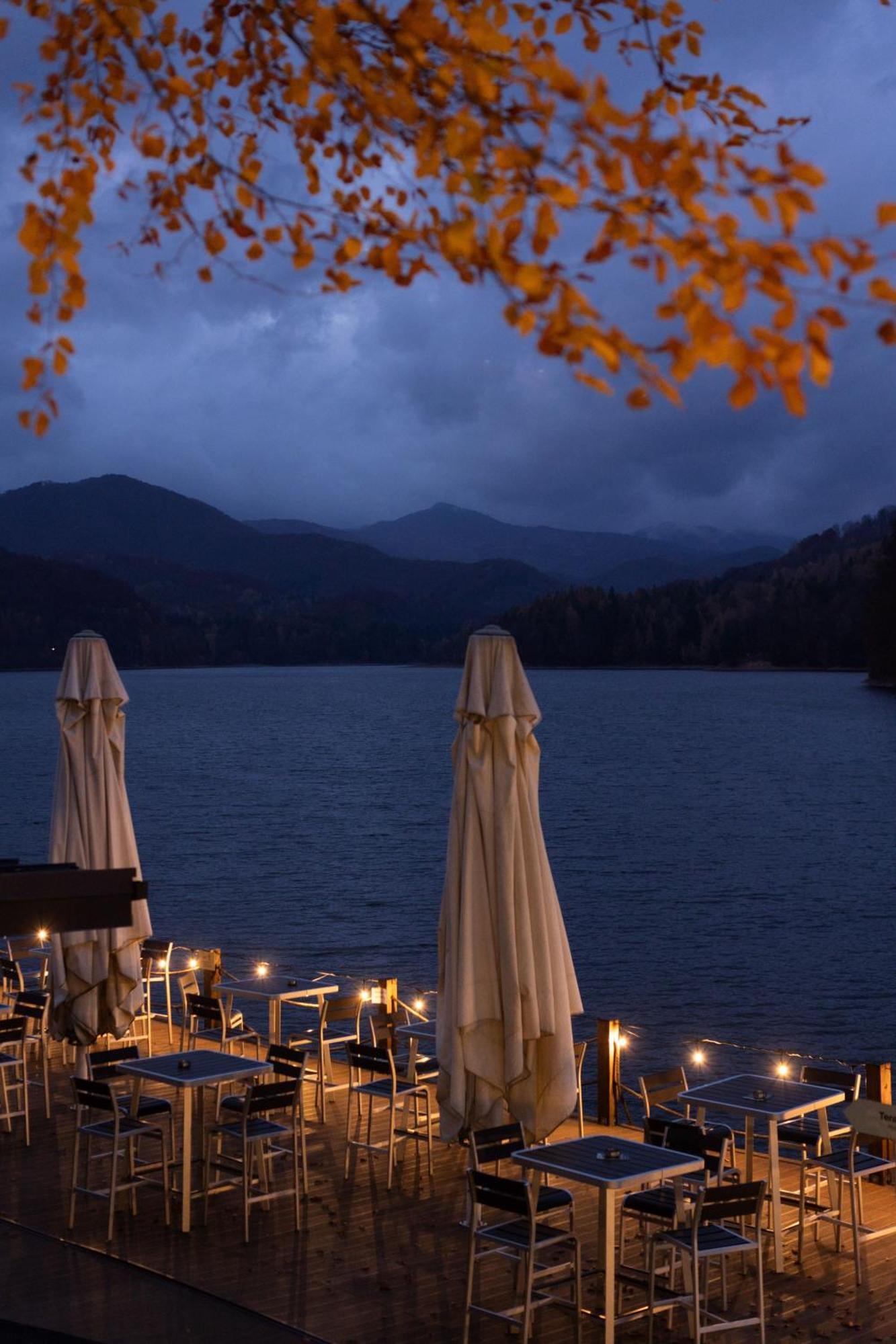 Adventure Lake Resort - Simared Бая-Маре Экстерьер фото