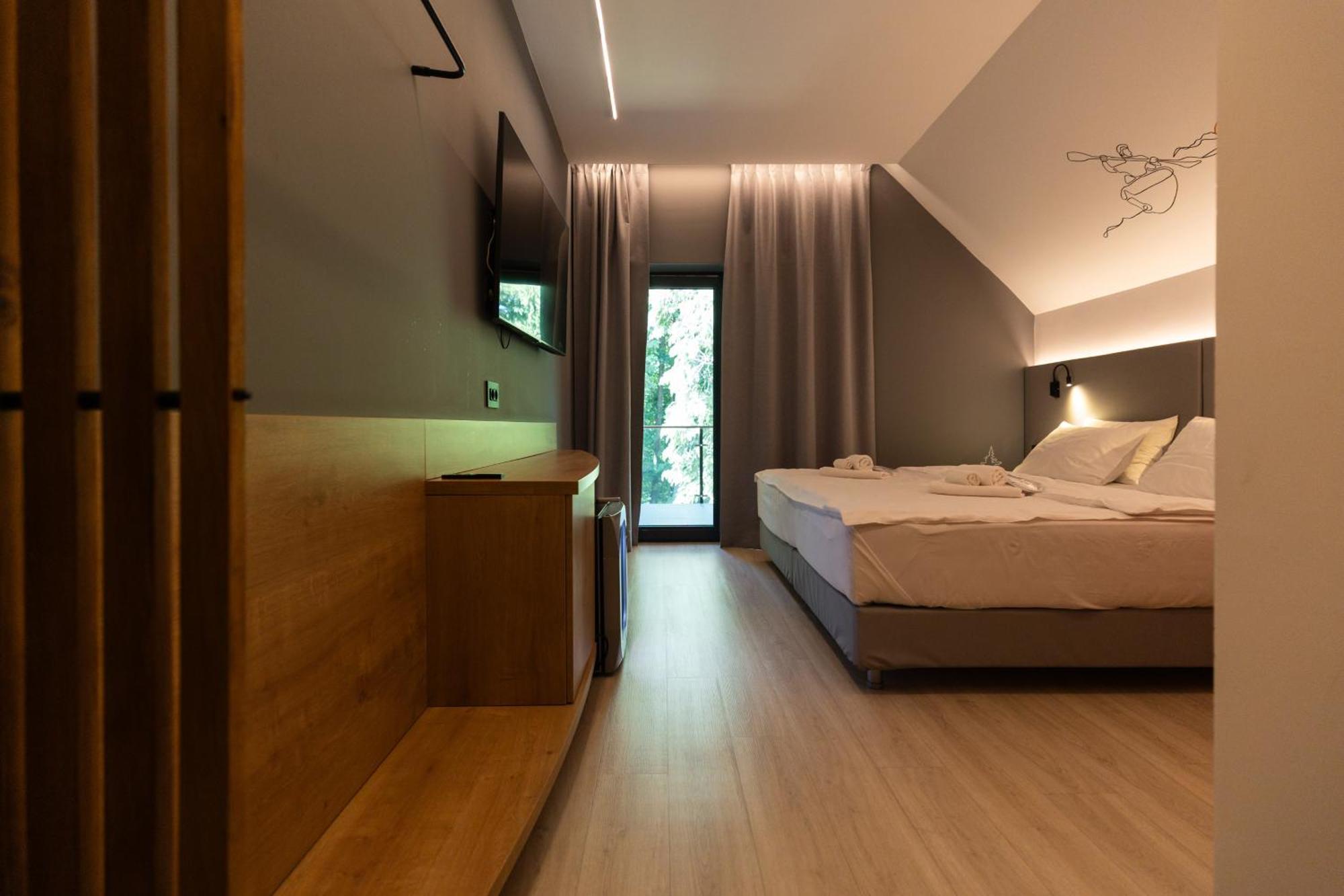 Adventure Lake Resort - Simared Бая-Маре Экстерьер фото